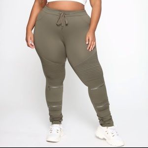 Fashion Nova Plus Size Moto Zipper Leggings